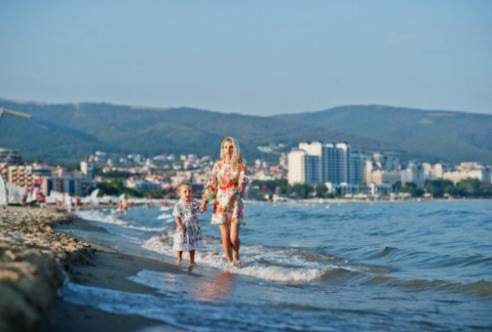 Familienfreundliche Aktivitäten in bulgarischen Strandresorts.