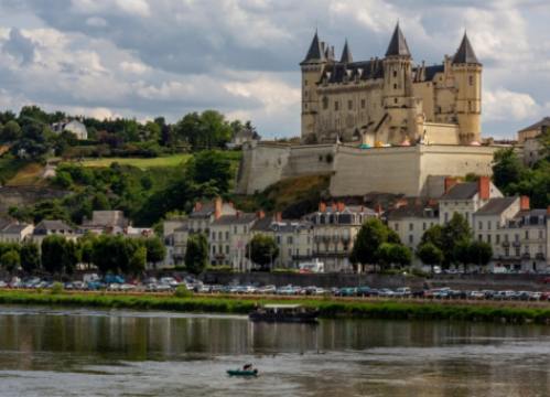 Die architektonische Entwicklung der Schlösser im Loire-Tal