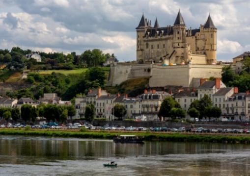 Fahrradfreundliche Radwege entlang der Loire.