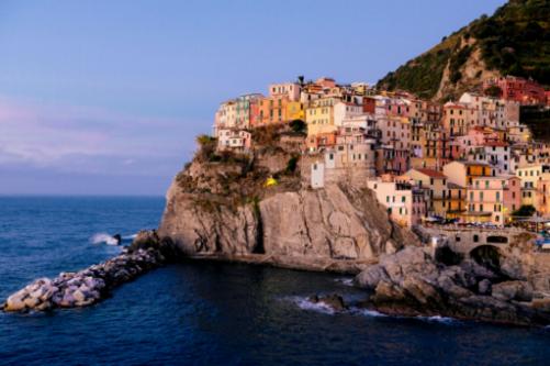 Die Verzauberung von Meeresfrüchten in Vernazza: Ein Geschmack des Ligurischen Meeres.