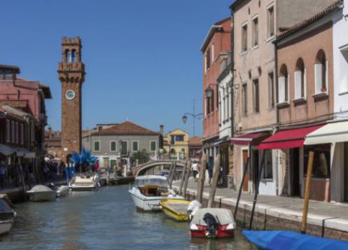 Meisterhafte Techniken: Die Handwerker hinter der Burano-Spitze