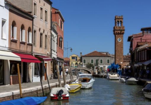 Die bunte Regatta von Burano: Ein einzigartiges Segelereignis