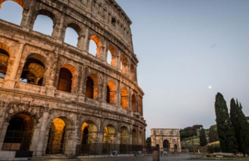 Erkundung des antiken Roms: Ein Familienführer zum Kolosseum und Forum Romanum.