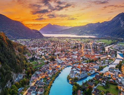 Einkaufen in Interlaken: Souvenirs und Schweizer Spezialitäten