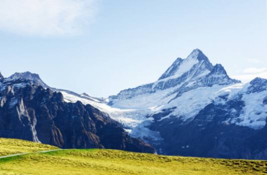 Erkundung des Aletschgletschers: Der größte Gletscher der Alpen.