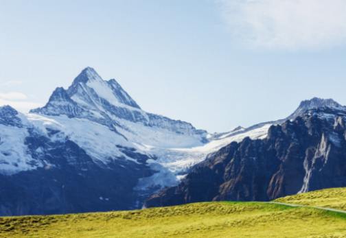 Traditionelle Alpendörfer: Wengen und Mürren