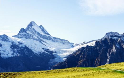 Die besten Skigebiete in den Schweizer Alpen: Von Zermatt bis St. Moritz.