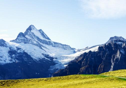 Ein Leitfaden zur Auswahl Ihres Stützpunkts in den Schweizer Alpen: Top-Städte für jeden Reisenden.