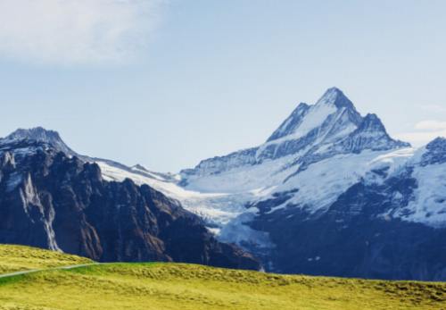 Klimaauswirkungen: Beobachtung von Veränderungen am Aletschgletscher