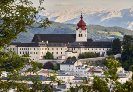 St. Peter's Abbey: Entdecken Sie das spirituelle Herz von Salzburg.