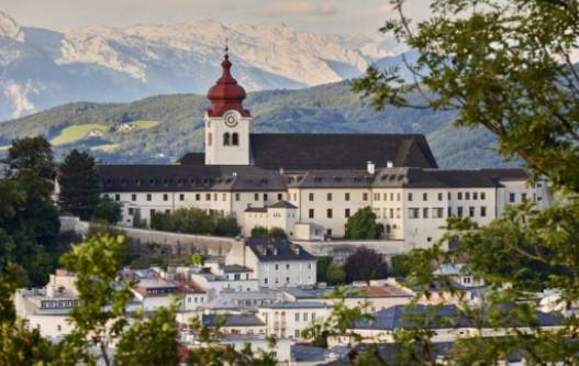 Kajakfahren und Rafting auf der Salzach: Adrenalingeladene Wassersportarten