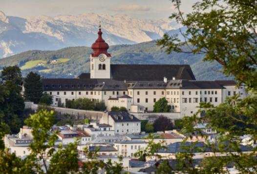 Gemütliche Gasthäuser in Salzburg: Wo Komfort auf Tradition trifft.