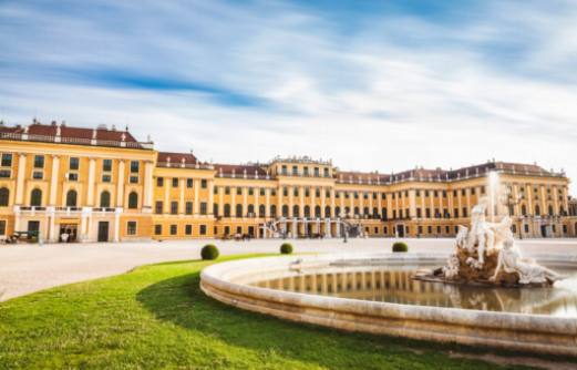 Erkundung des Schlosses Schönbrunn: Ein Familienabenteuer